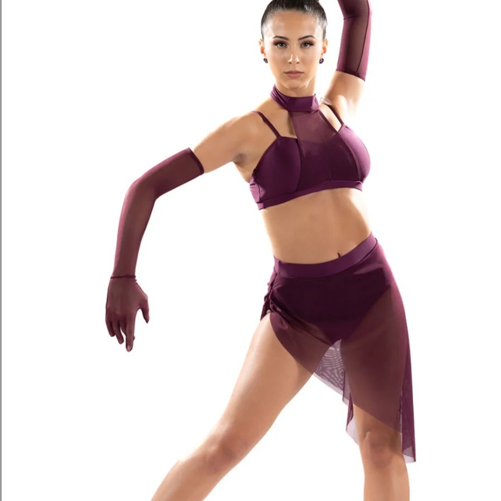 Elegant Burgundy Dancewear Set Patrick J